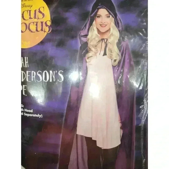 Sarah Sanderson's Cape - Picture 2 of 5